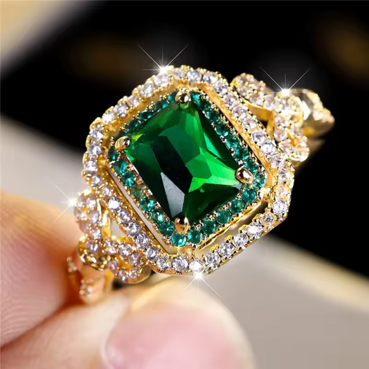 Emerald Glow Royal Halo Ring