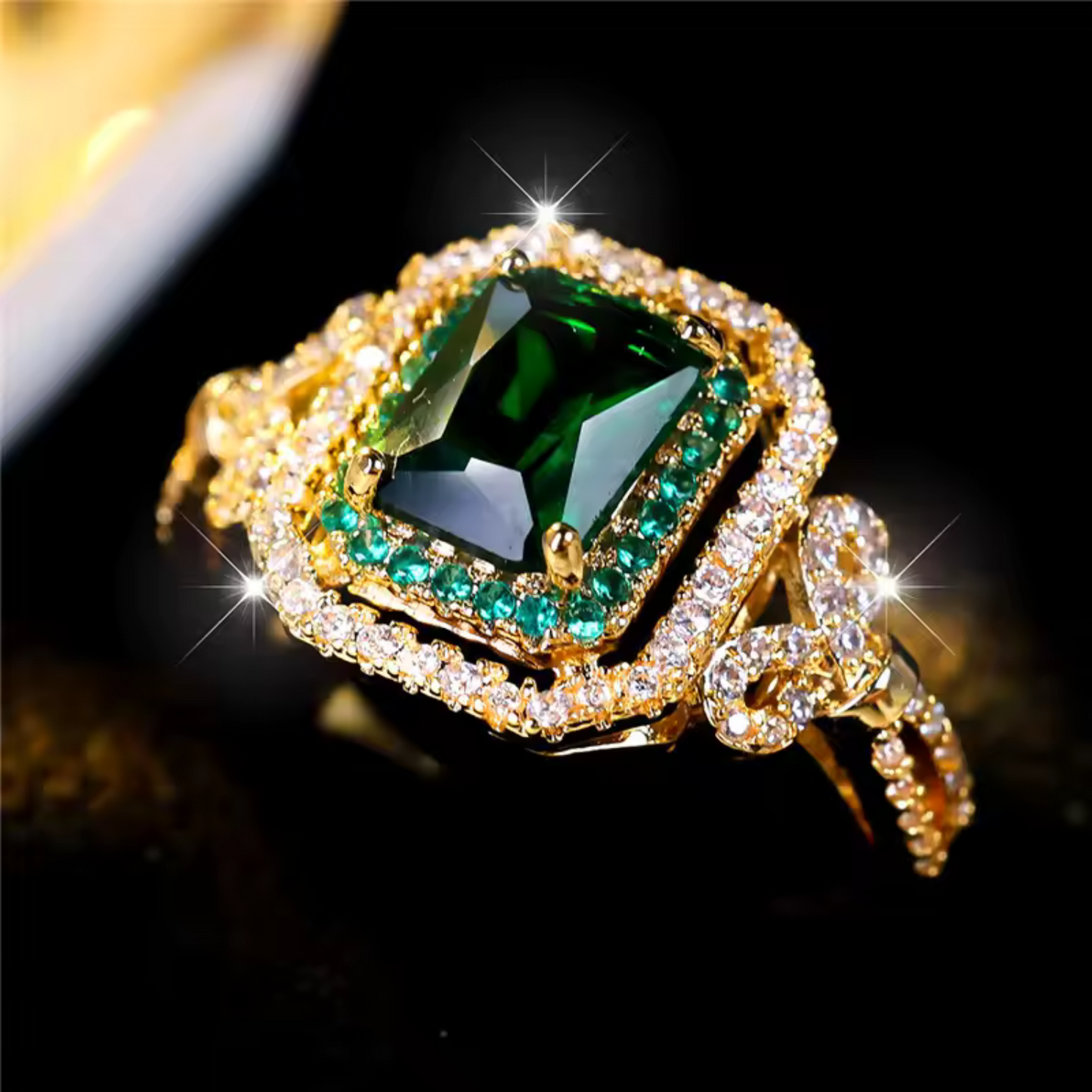 Emerald Glow Royal Halo Ring