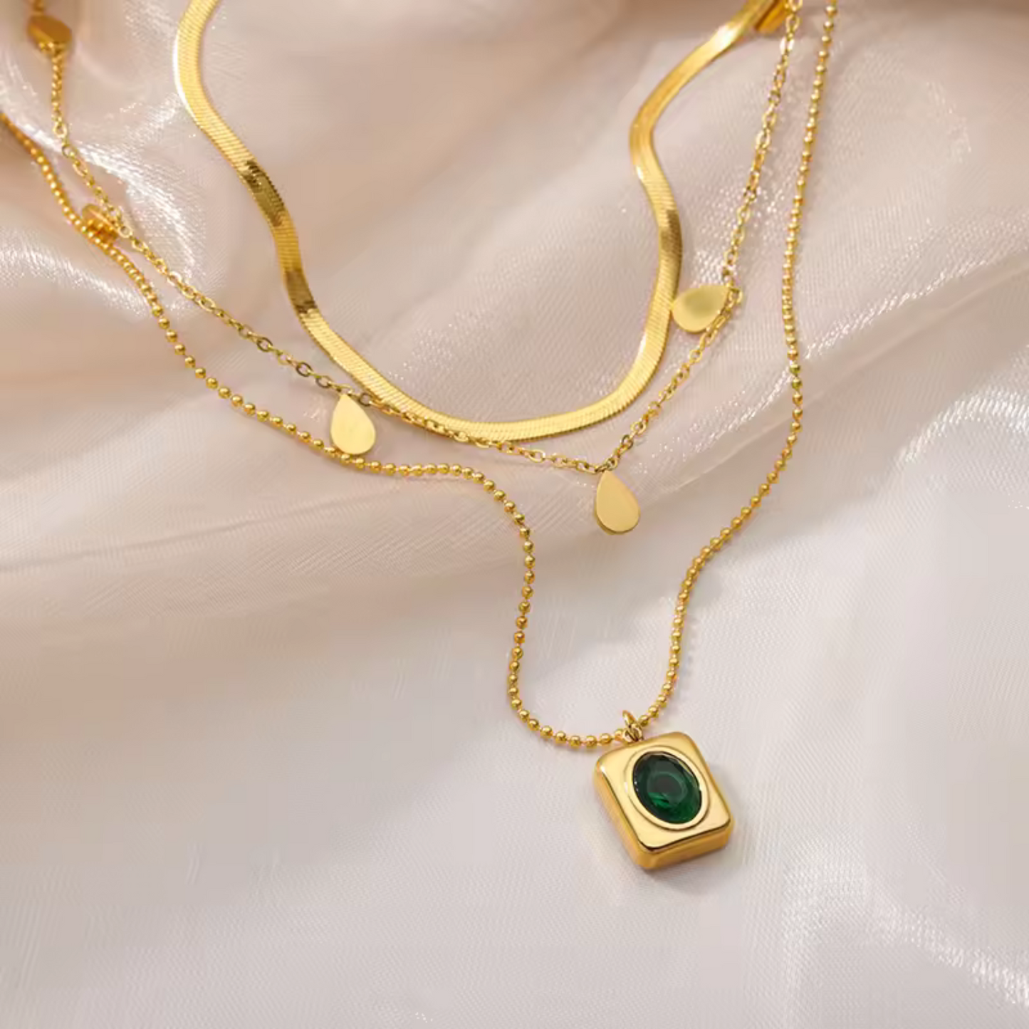 Emerald Glow Layered Luxe Necklace Set